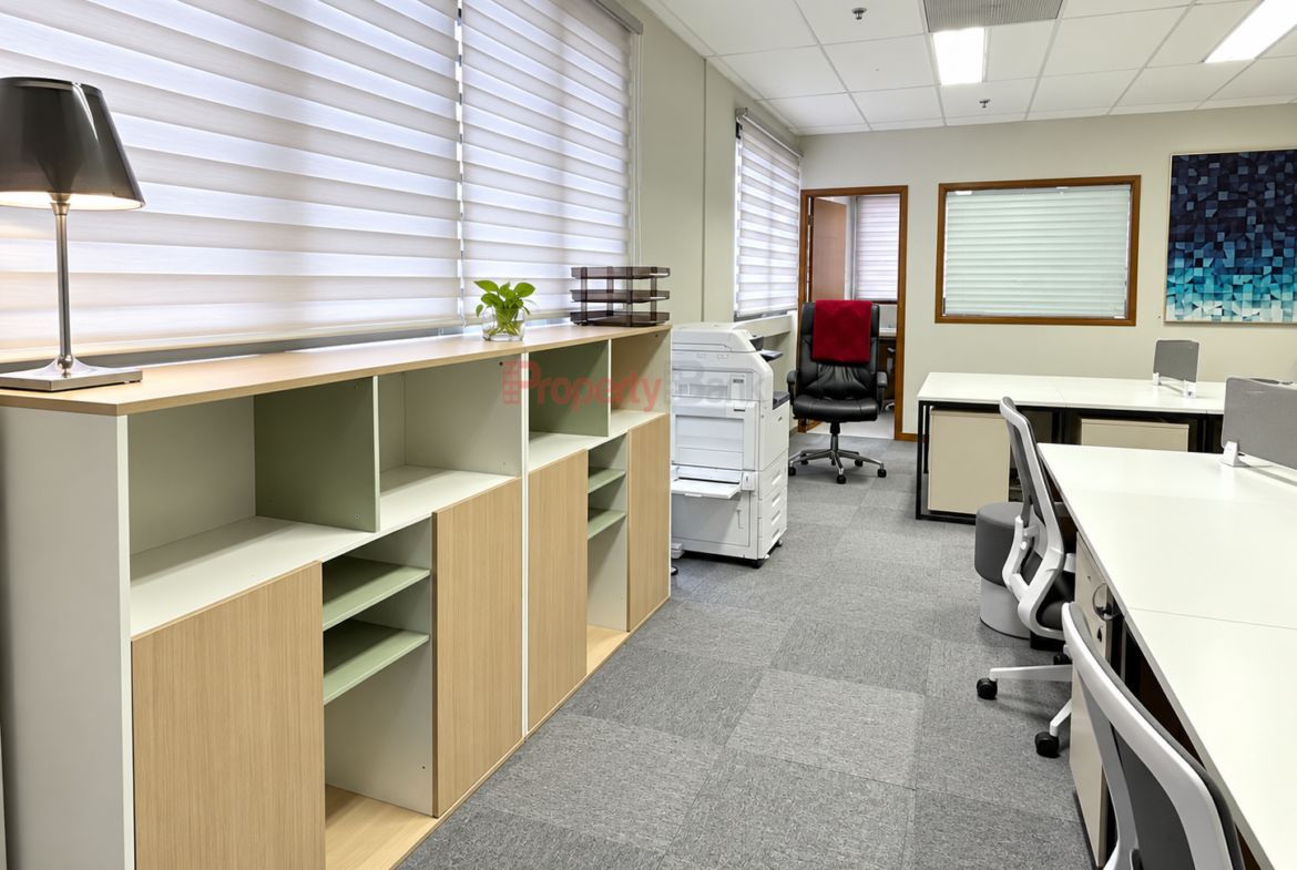 Fitted workspace with office furniture in Tai Seng