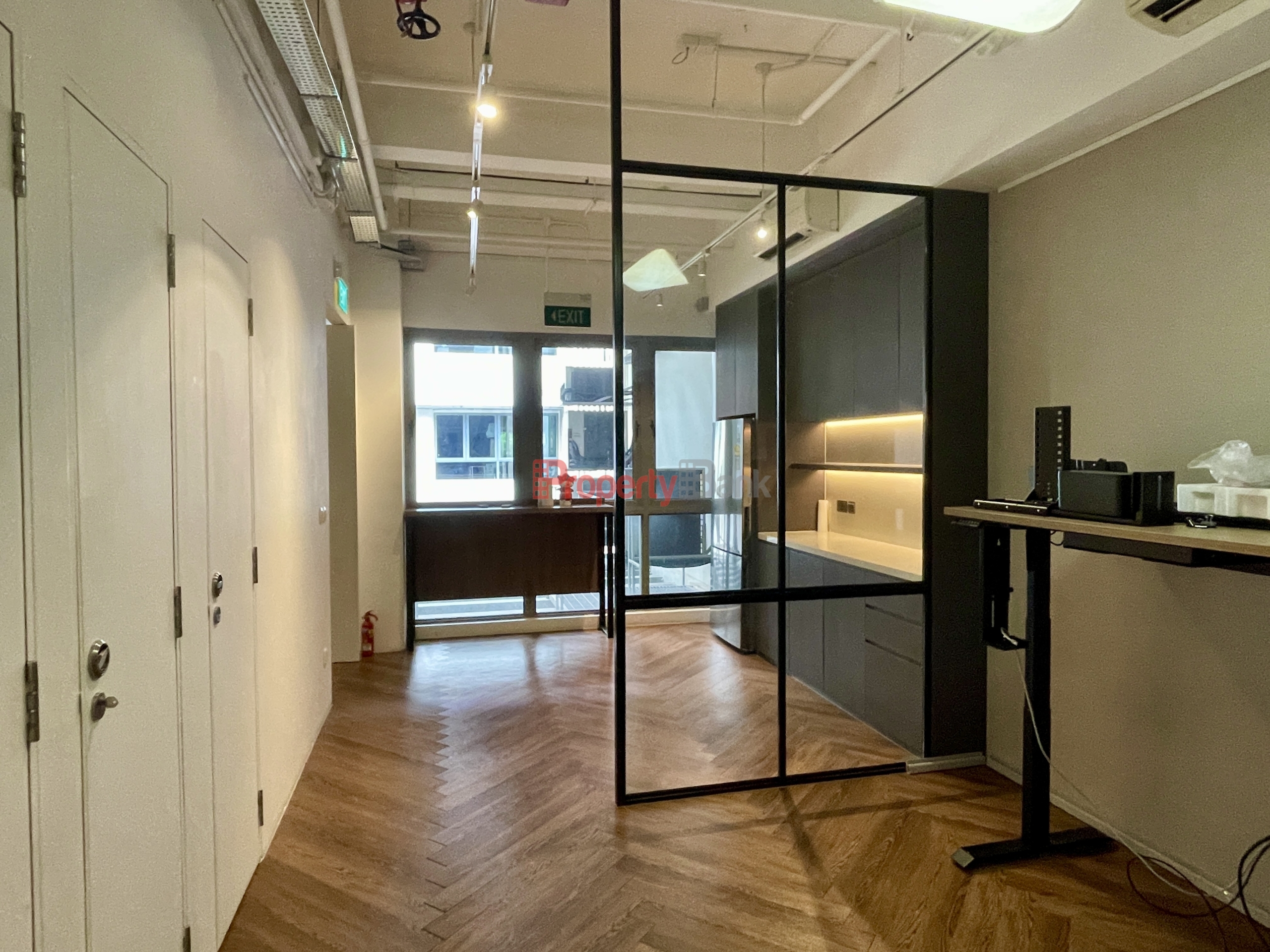Ready fitted office for lease in Clarke Quay