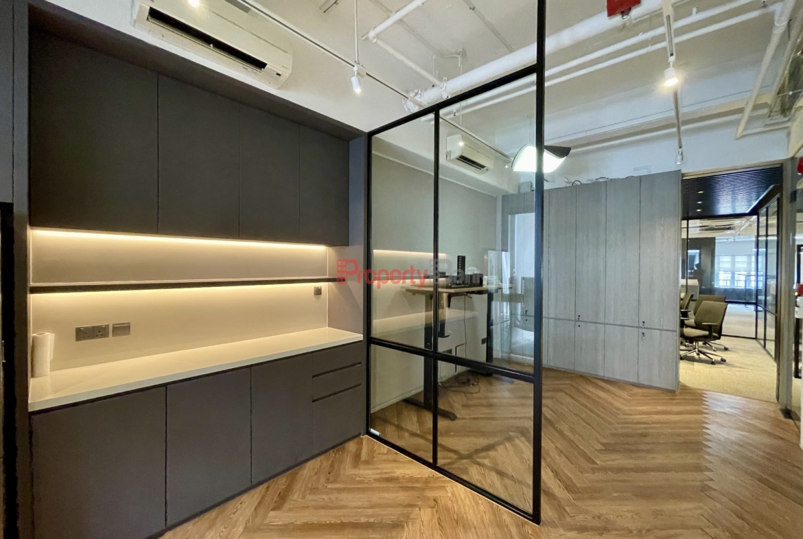 Professional office space near Boat Quay