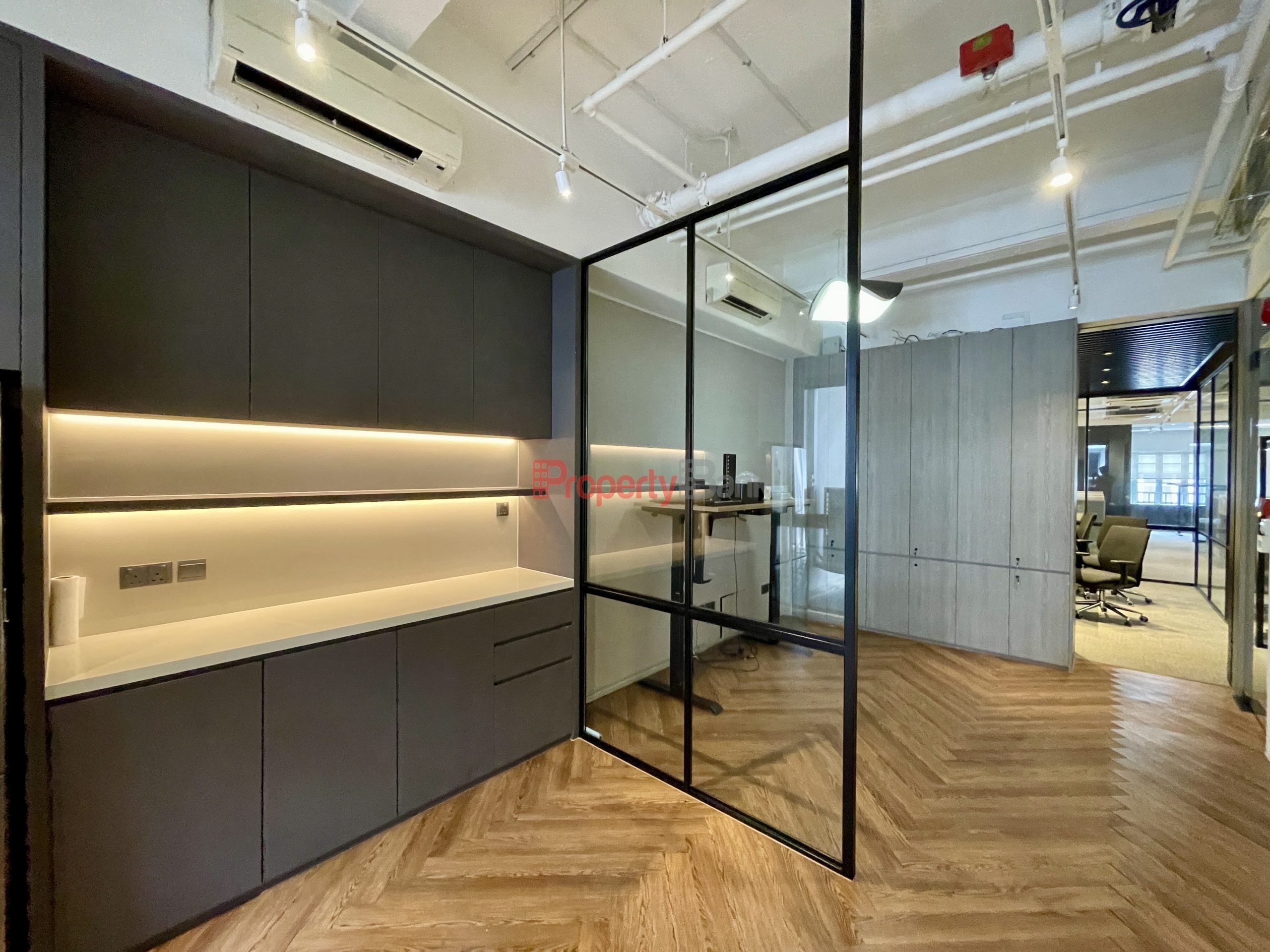 Professional office space near Boat Quay