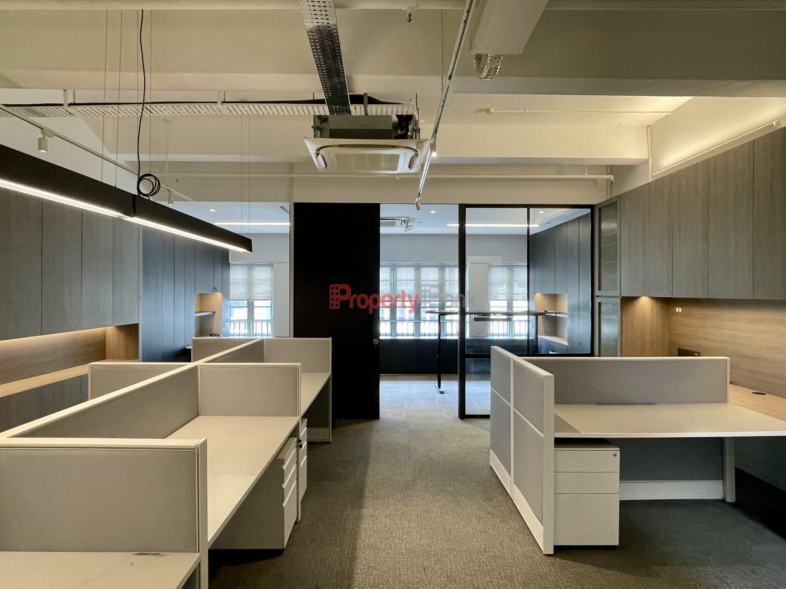 Open workstation in Clarke Quay office
