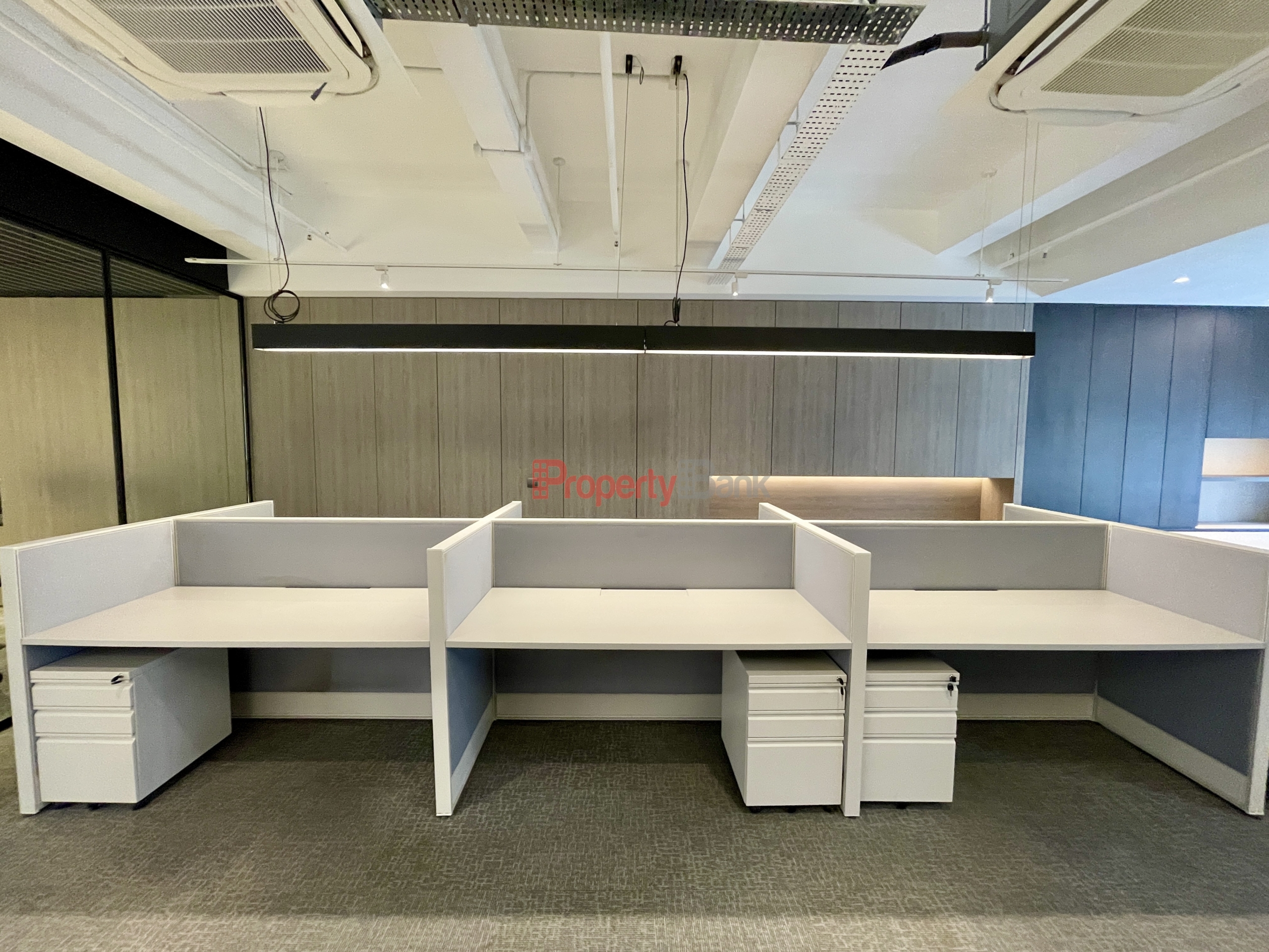 Open workstation in Clarke Quay office