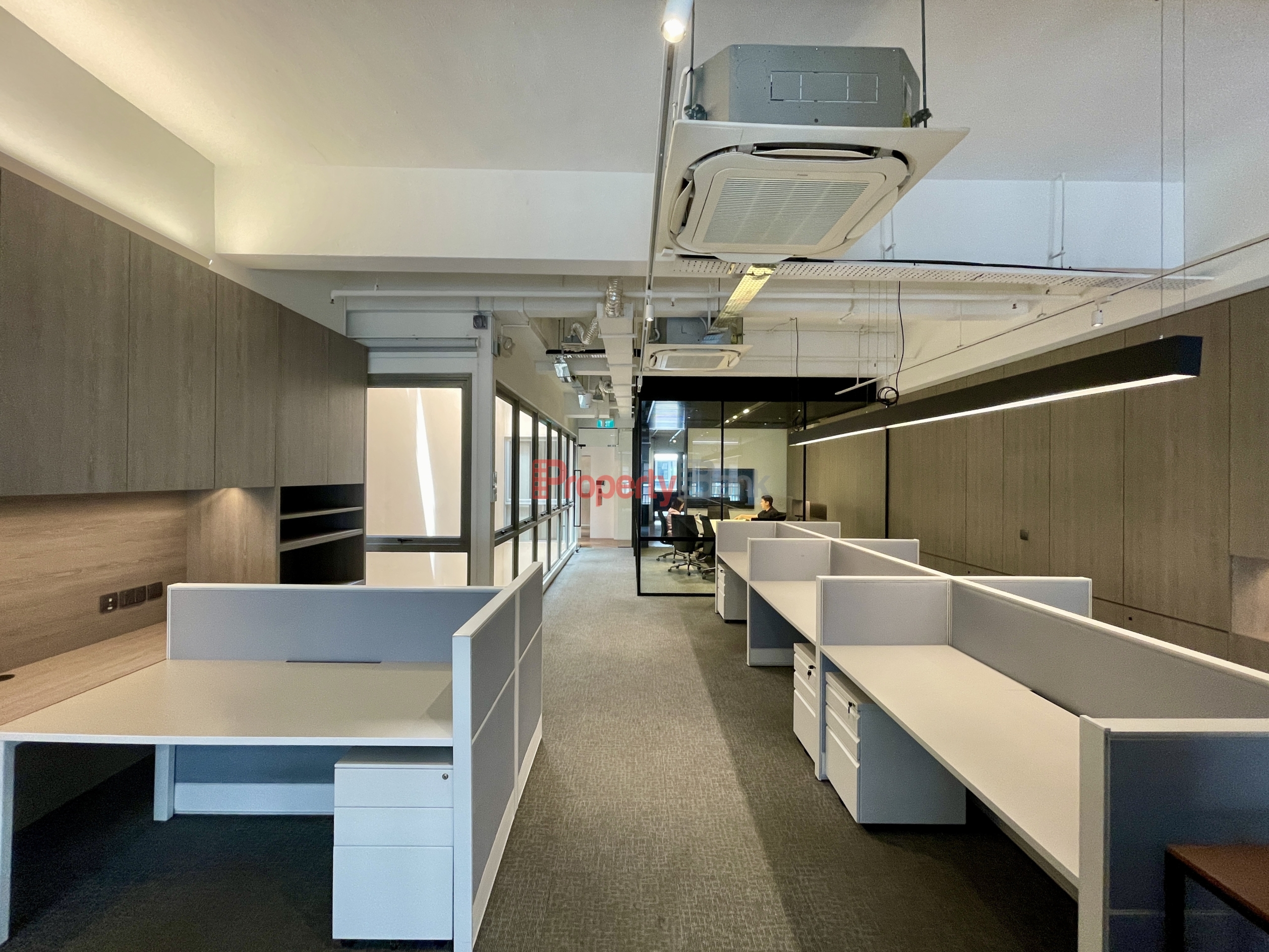 Fitted office with meeting room in Clarke Quay
