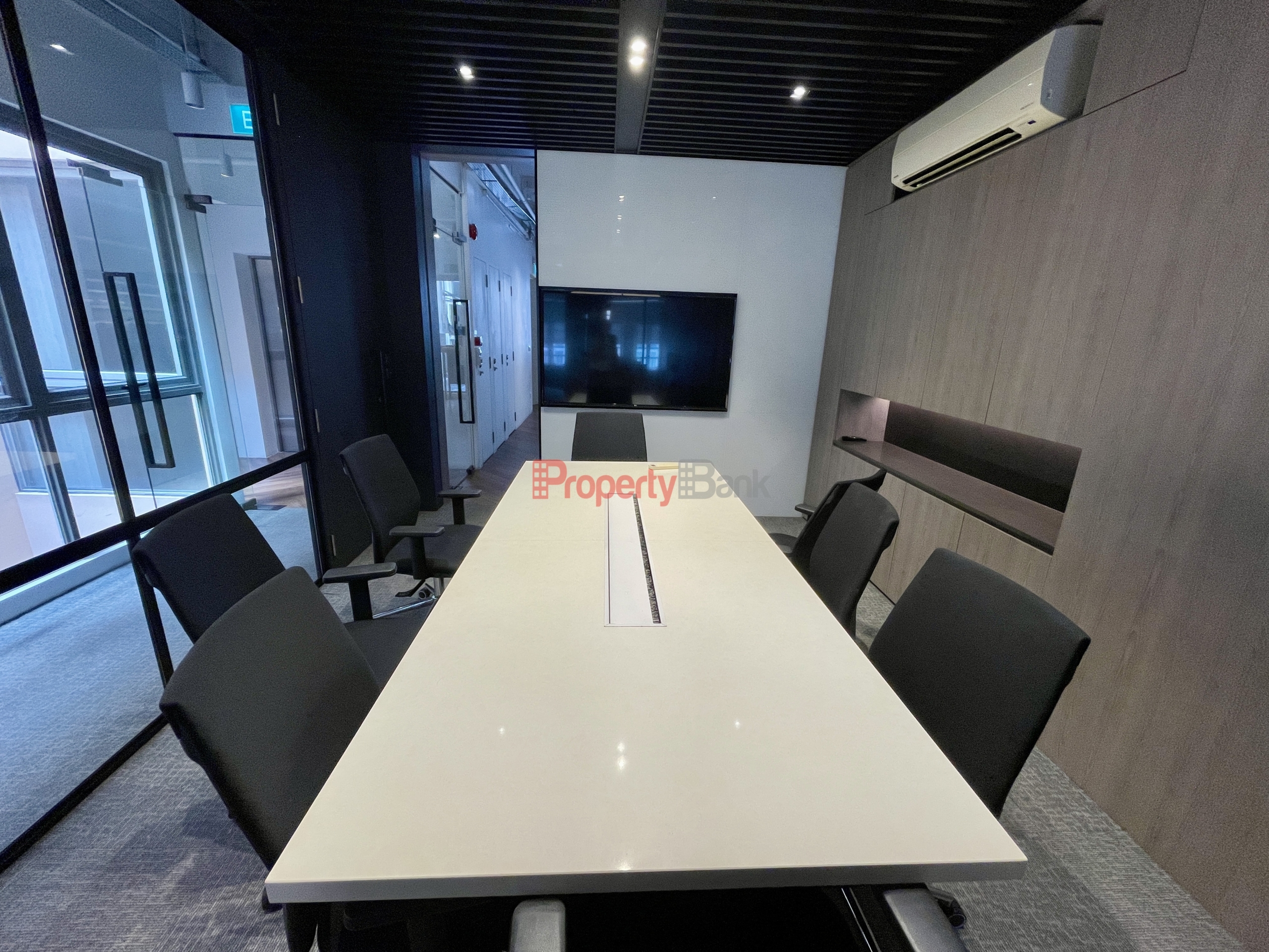 Fitted office with meeting room in Clarke Quay