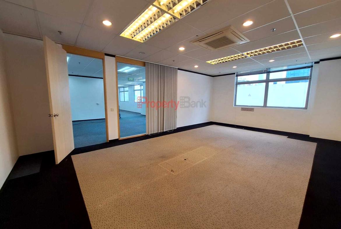 Petro Centre light industrial space for rent in Alexandra