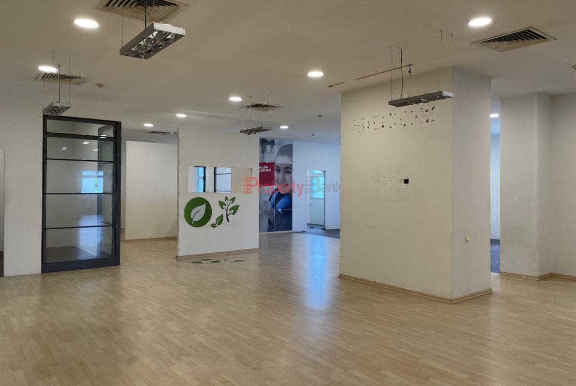 Paya Lebar light industrial property in District 14