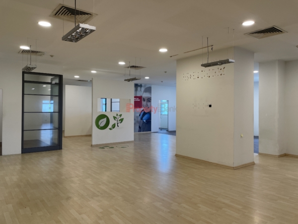 Paya Lebar light industrial property in District 14