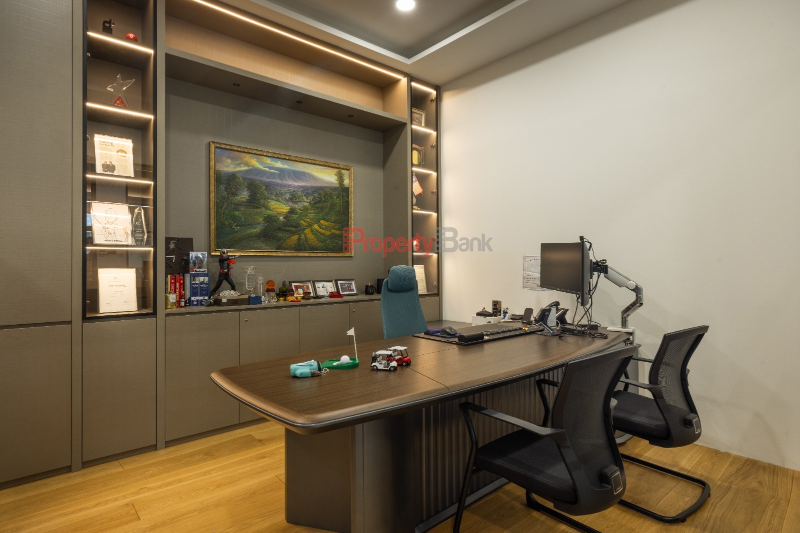 Fully fitted office layout for rent near Tai Seng MRT