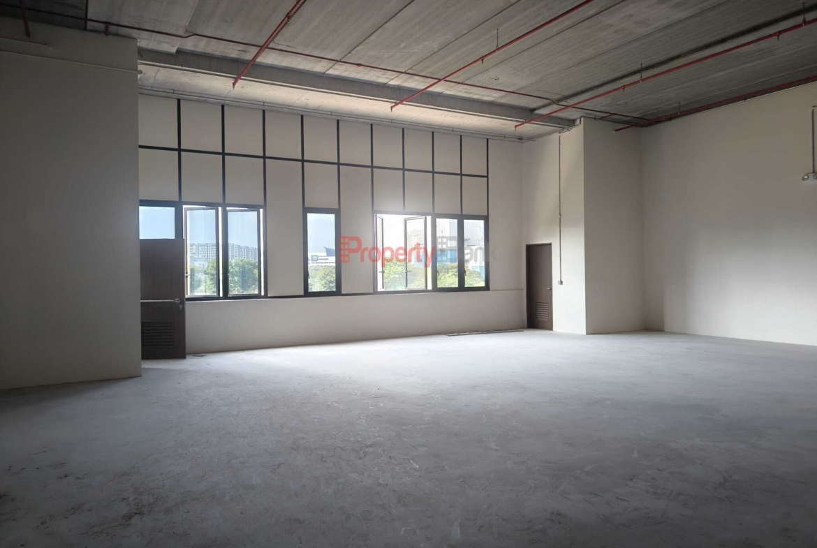 B2 industrial unit for rent in Tampines