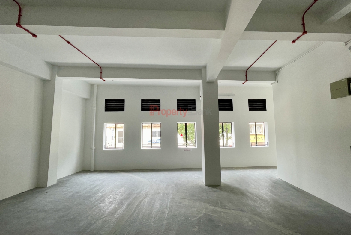 Whole-floor commercial space in Singapore CBD