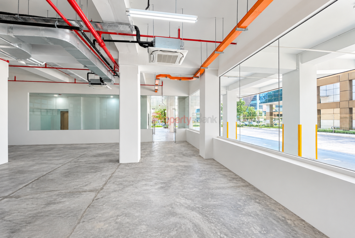 Ground-floor canteen for rent at Hudson Industrial Building