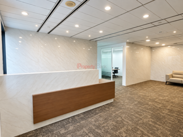 Partially fitted office in Raffles Place